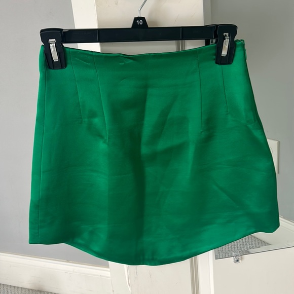Zara Green Skirt - Picture 3 of 3